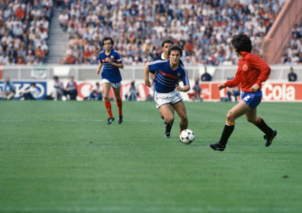 教练组必须 教练组必须